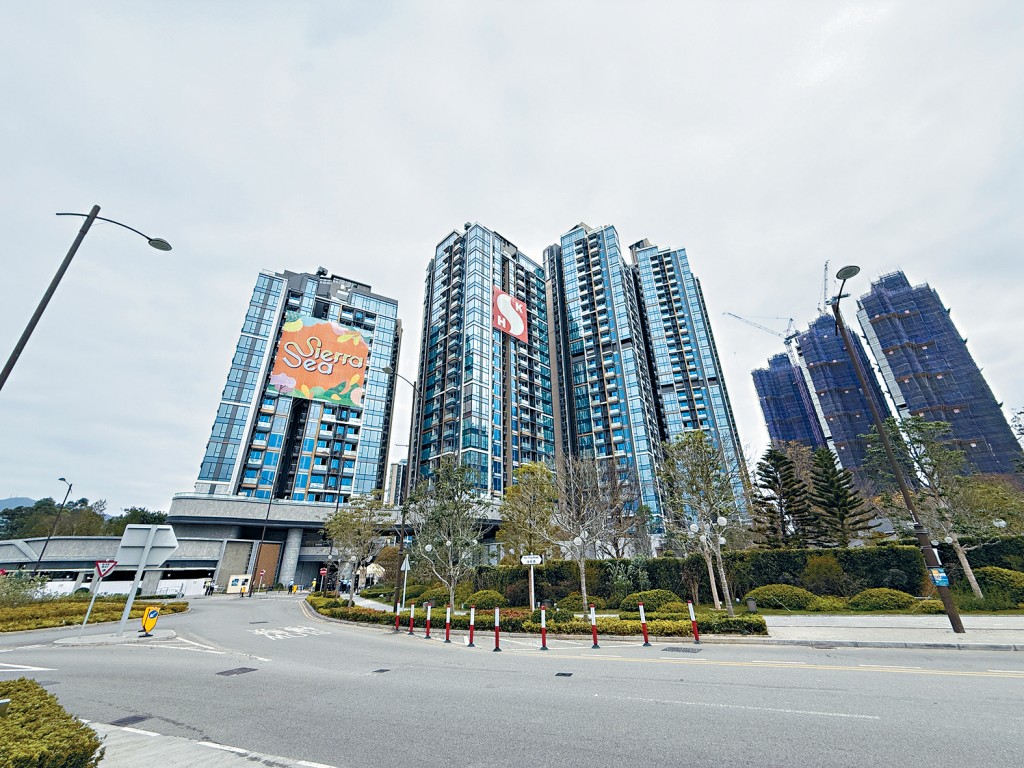 SIERRA SEA 1B期昨加推最後80伙應市,折實平均呎價12055元。