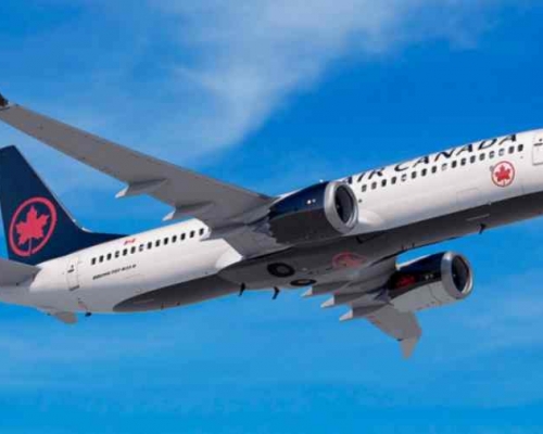 加航波音737 MAX客机引擎出现问题要折返。网图