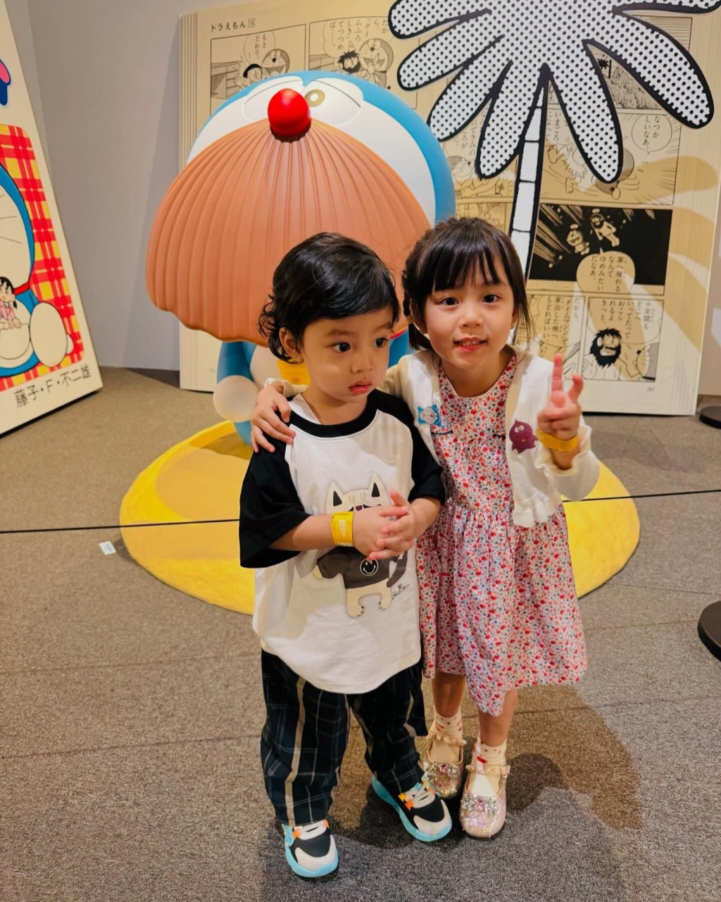 楊茜堯子女顏值超高，2歲多的Eden更長高不少，身高直迫4歲的家姐小珍珠。