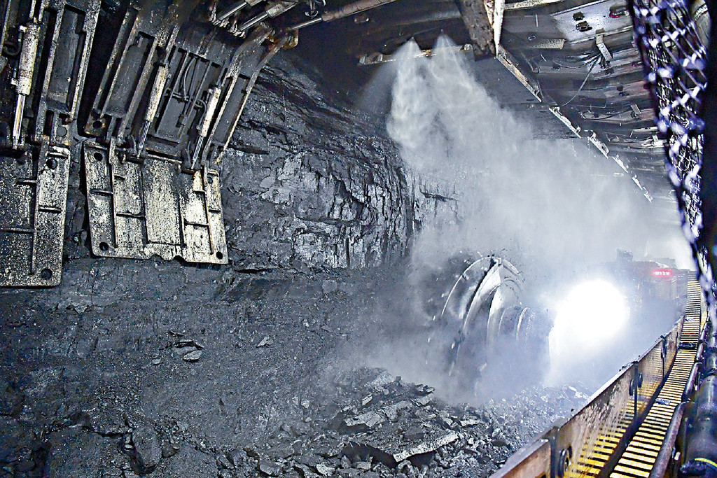 ■煤电作为传统能源产业，预期随着内地经济下半年有望回稳并刺激用电需求回升，煤炭及火电股料可持续上探。