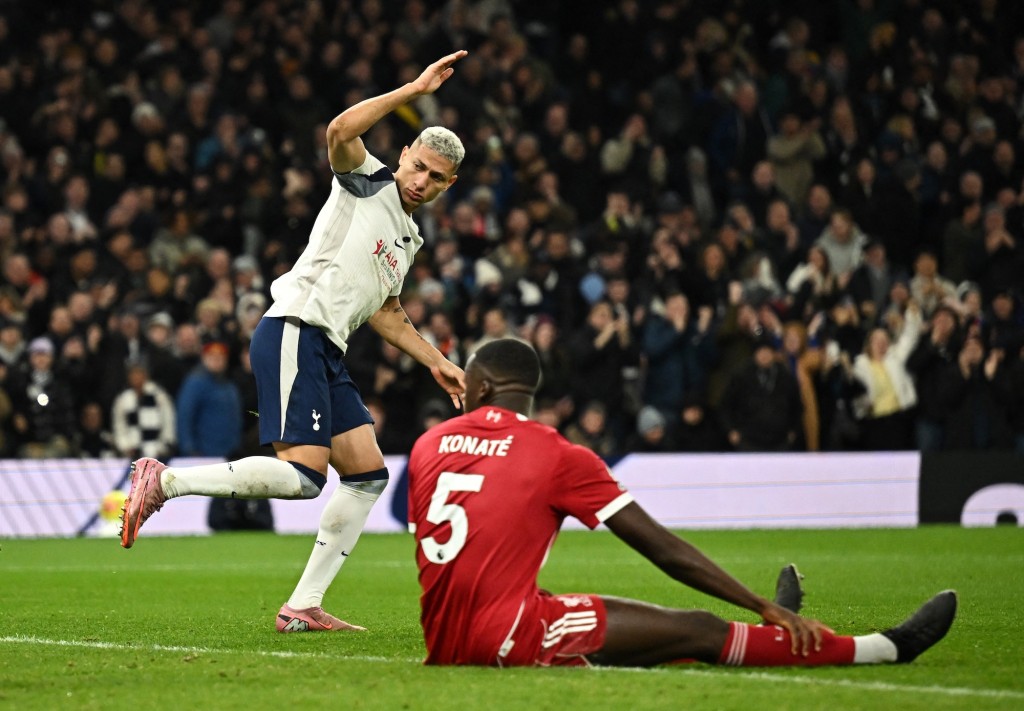 李察利臣後備入替3分鐘即入波。路透社