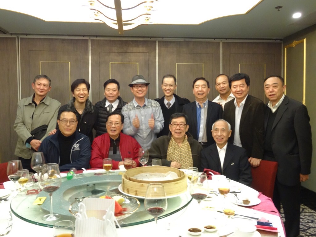 胡枫与谭辉智的爸爸是好友，经常聚会。