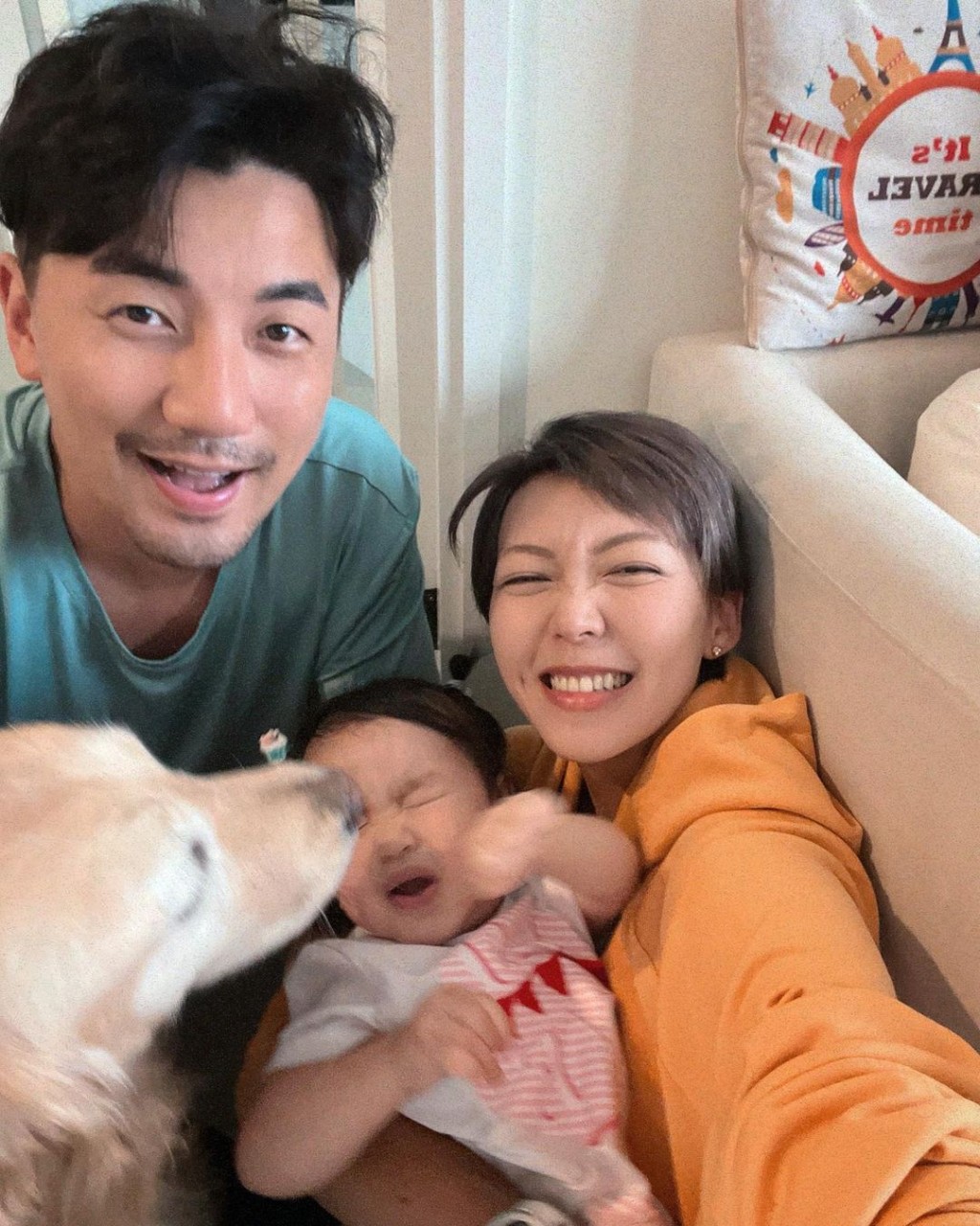 梁诺妍曾分享家庭照惹网民爆笑。
