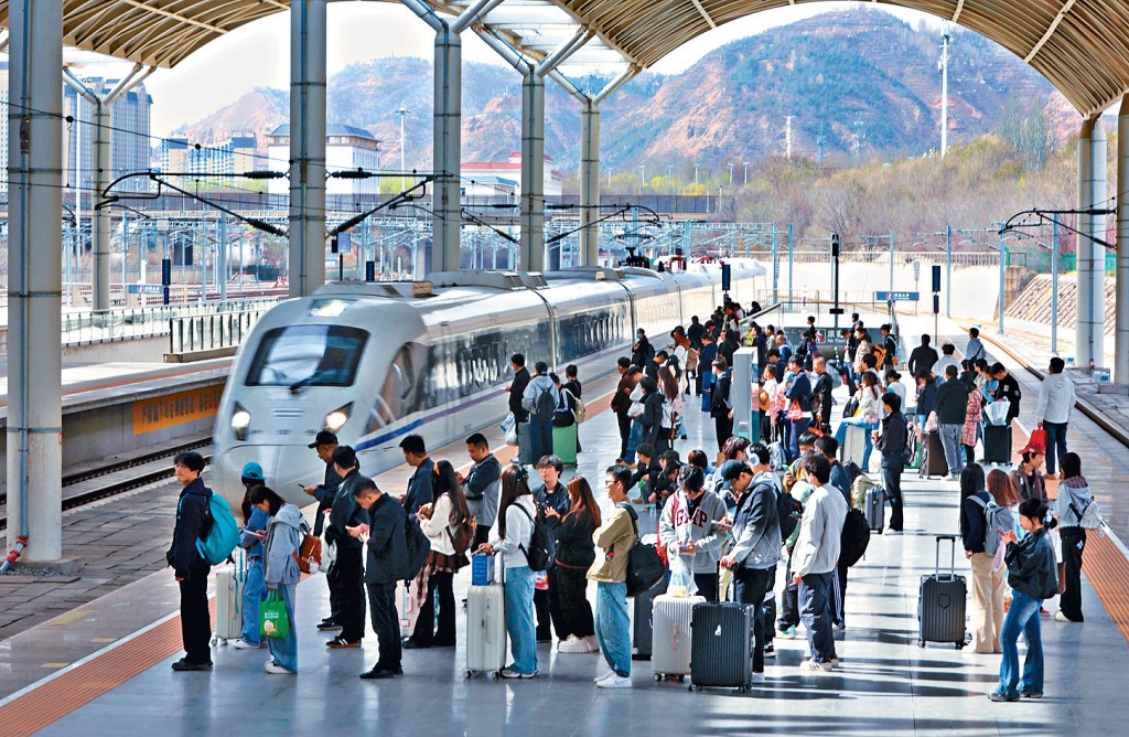 五一將至，鐵路系統將迎來客運高峰。