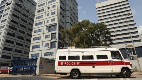 吐露港公路電單車沿路肩飛馳極危險 警截停揭司機涉4宗被捕