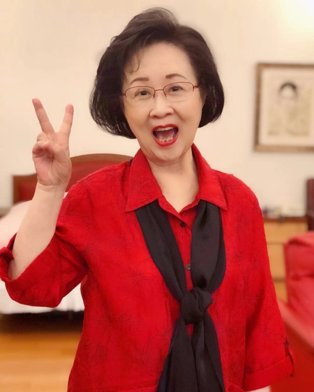 瓊瑤輕生消息傳出,震驚華人社會。facebook 瓊瑤輕生消息傳出,震驚華人社會。facebook