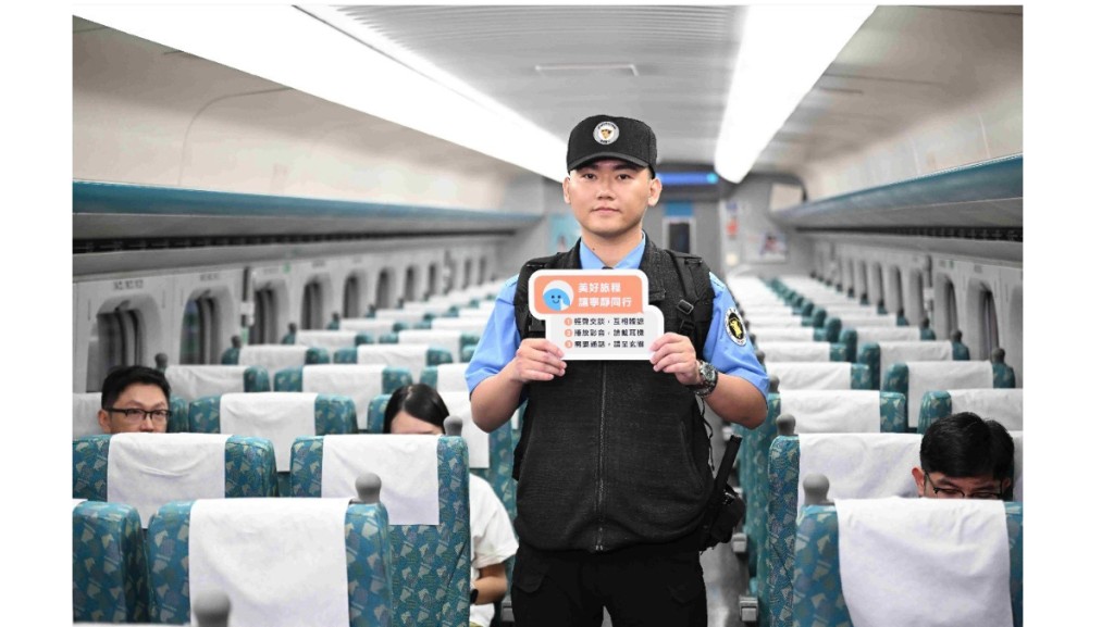 台灣高鐵推動寧靜車廂政策,手機「外放」或被拒載。台灣高鐵 台灣高鐵推動寧靜車廂政策,手機「外放」或被拒載。台灣高鐵