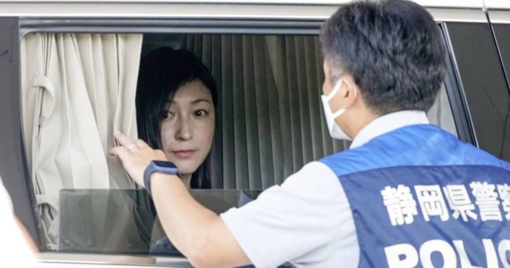 去年4月，廣末涼子以時速185公里撞上大型人貨車，導致與她同車的男子骨折。