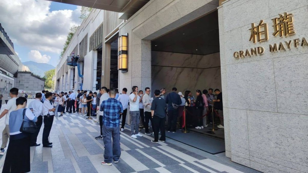 新盤現參觀人龍 柏瓏III今起收票 woodis睇樓客：供樓較租樓便宜