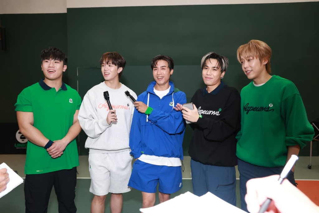 5人上次碰头是在家族演唱会上。