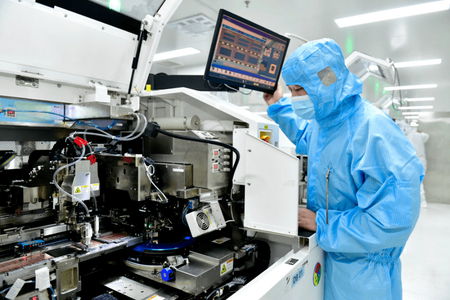 有學者及券商預料「十五五」將推動創新科技的技術突破。新華社 有學者及券商預料「十五五」將推動創新科技的技術突破。新華社
