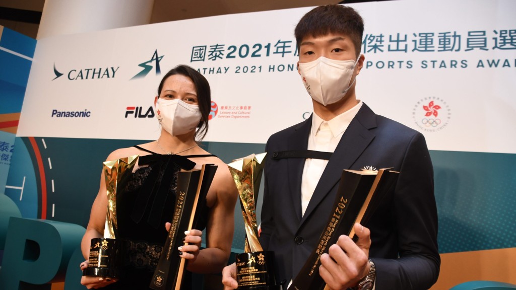何詩蓓及張家朗大熱當選星中之星。 本報記者攝
