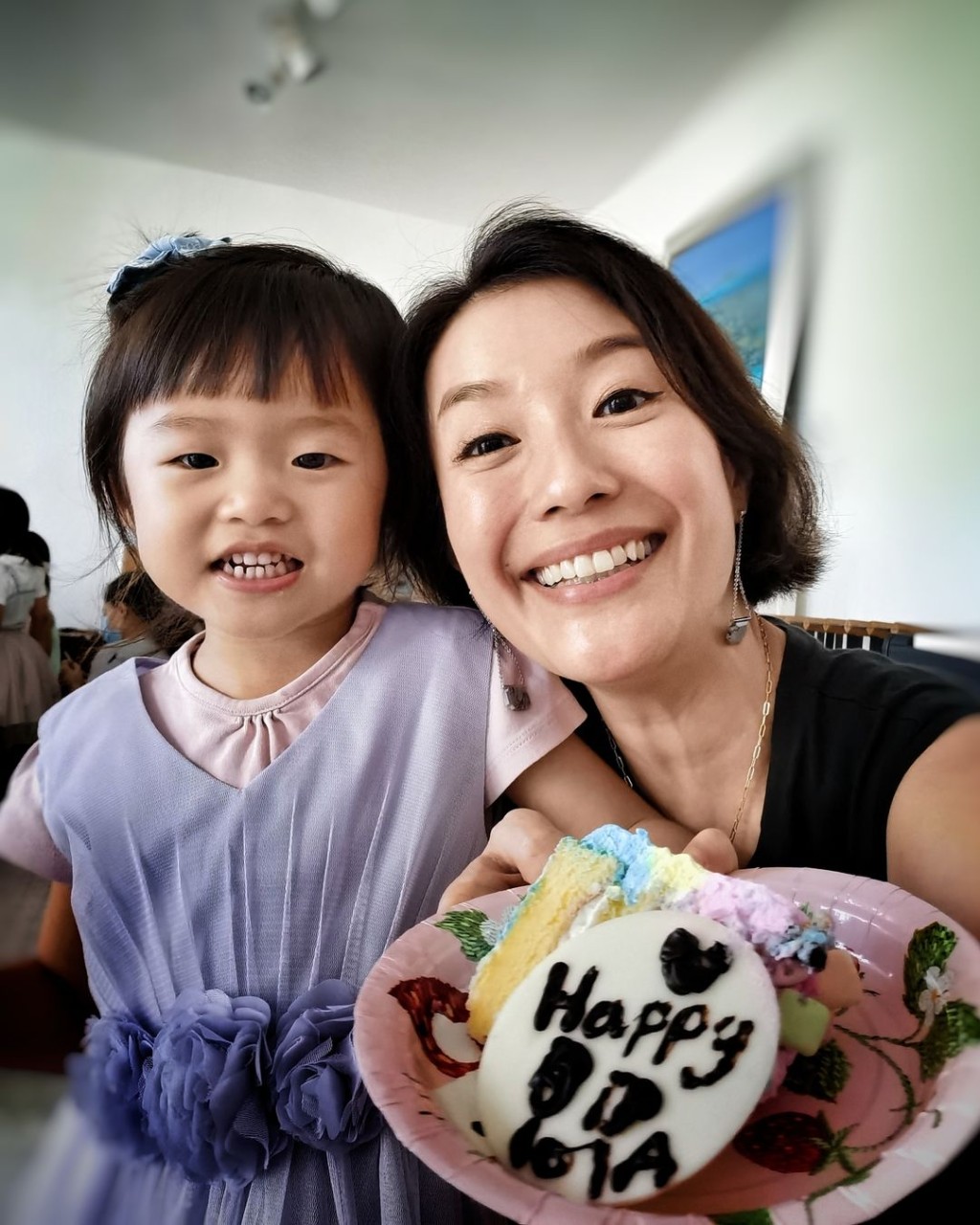 張新悅感謝老公為囡囡花心思,但反問為何自己沒有這待遇?