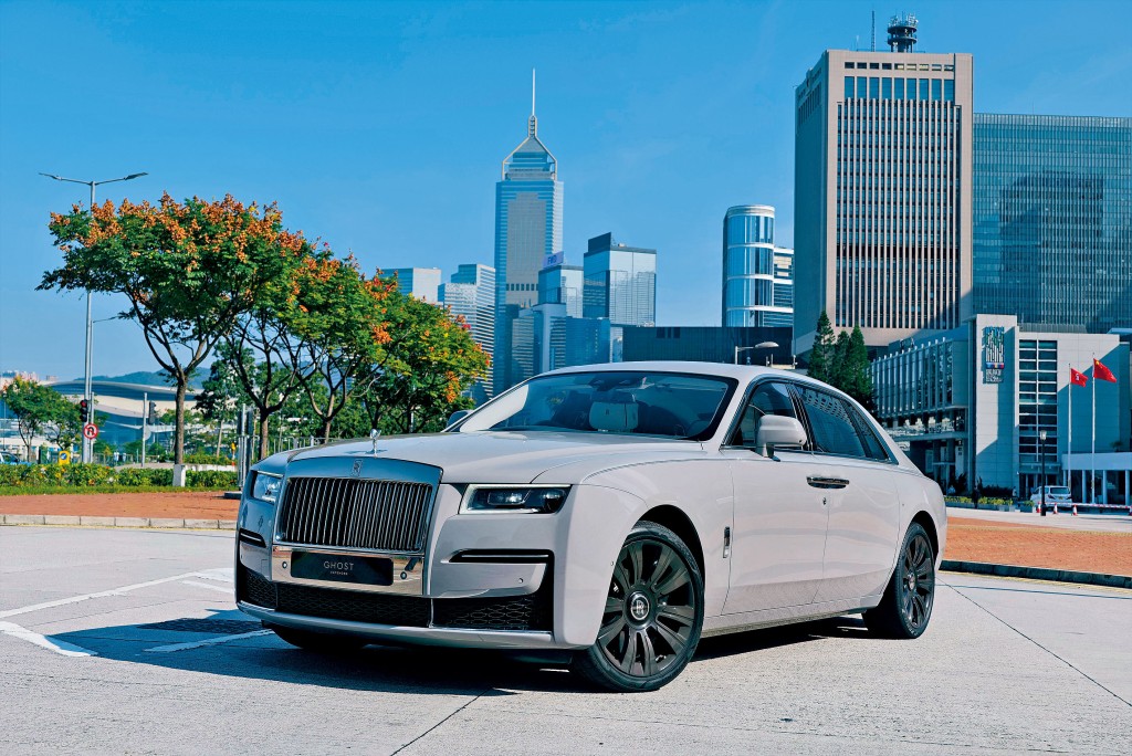 长阵版Ghost Extended定价$6,930,000起，测试车加上大量额外配置，连税落地价约九百万元，车子本周起于湾仔胡忠大厦公开展出。