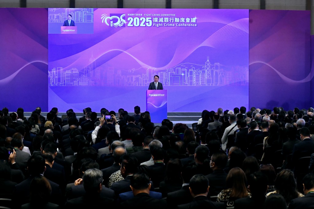 陳國基期望巿民繼續協助政府推動防罪滅罪工作，提升市民的守法意識。