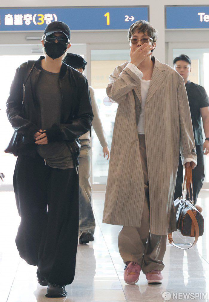 RM與J-Hope及其他BTS成員今日出發到佛羅里達州準備25日起的巡唱。
