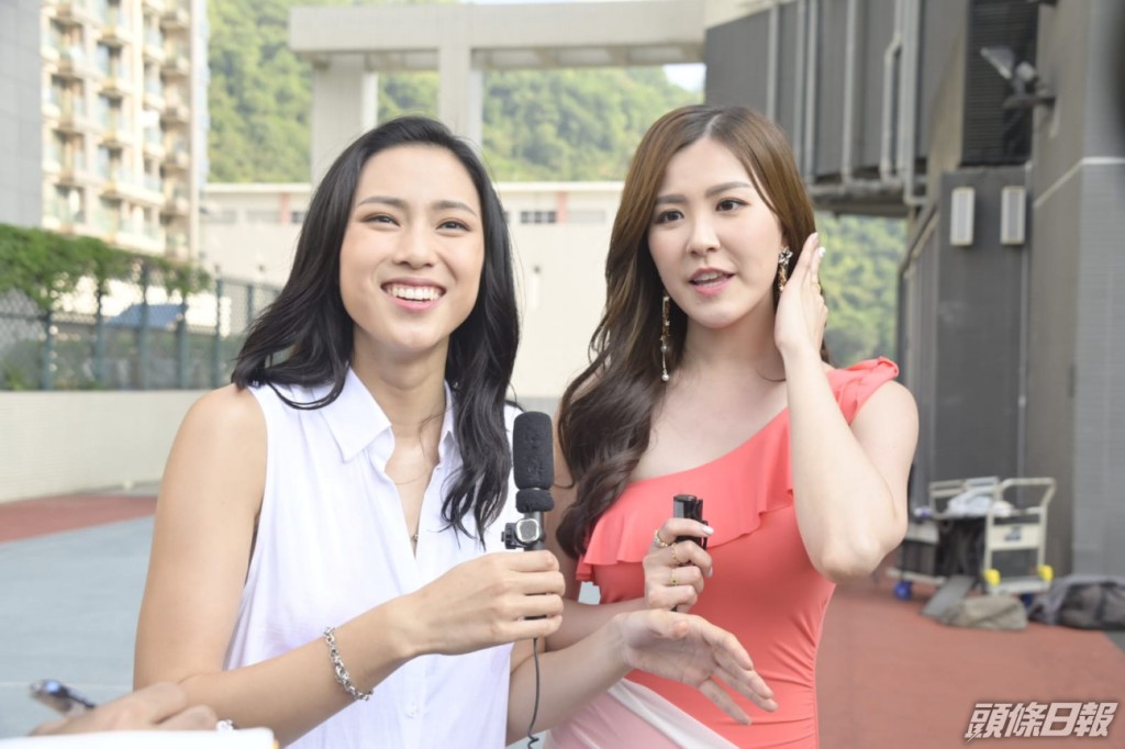 劉穎鏇參加《2016年度香港小姐競選》並奪得亞軍和最上鏡小姐,雖然入行已有 6年,但其實今年她只有25歲,比上面介紹的人都還要年輕,但已經是女主角的地位。憑1米78的身高,配上逆天長腿,再施展迷人笑容,劉穎鏇的外在已經非常完美,相信只要在演技上繼續進步,未來肯定會大紅。
