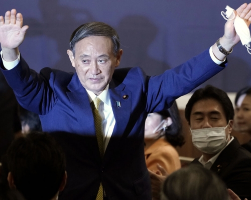 日本國會通過菅義偉任新首相。AP圖片