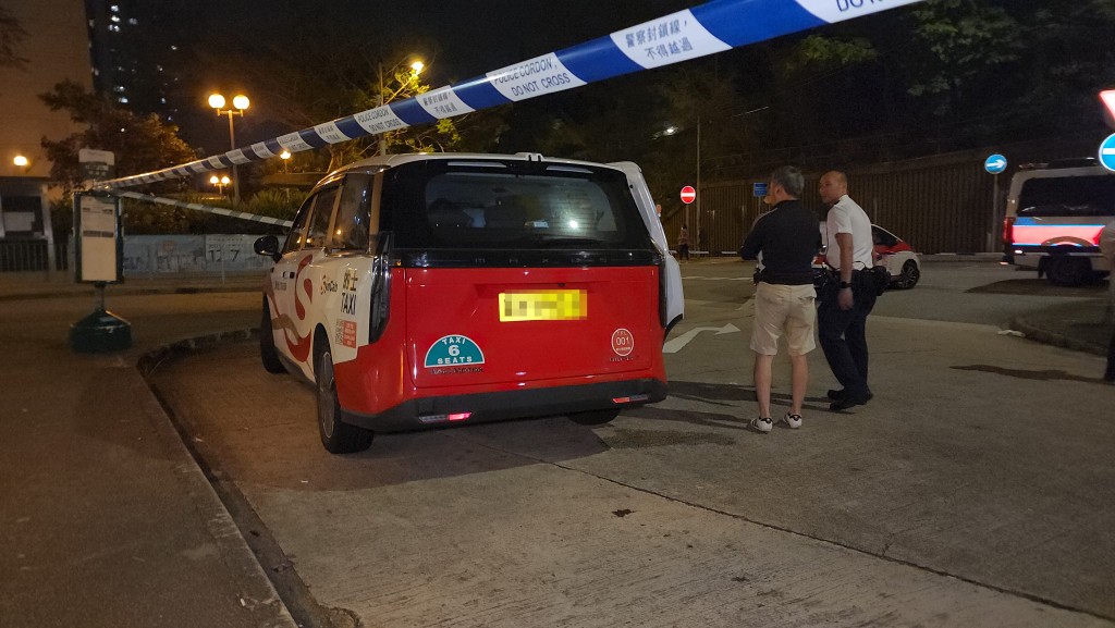 3名南亞裔男子衝上的士,搶走男乘客數萬元現金。黎志偉攝 3名南亞裔男子衝上的士,搶走男乘客數萬元現金。黎志偉攝