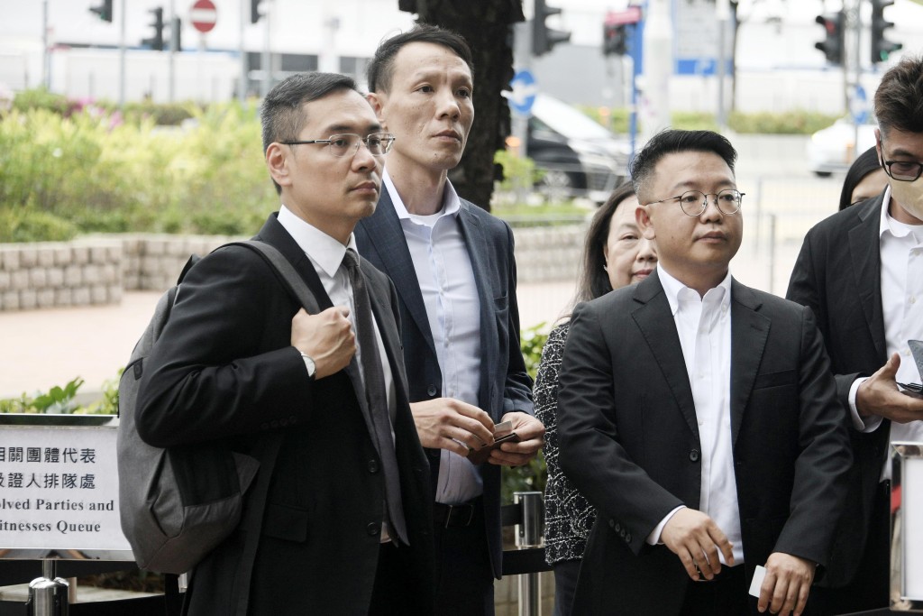 雖然自認為無責任向消防處通報,但宏泰強調其員工在發現警報系統被關閉後,已即時向宏福苑的物業管理公司ISS通報。 雖然自認為無責任向消防處通報,但宏泰強調其員工在發現警報系統被關閉後,已即時向宏福苑的物業管理公司ISS通報。
