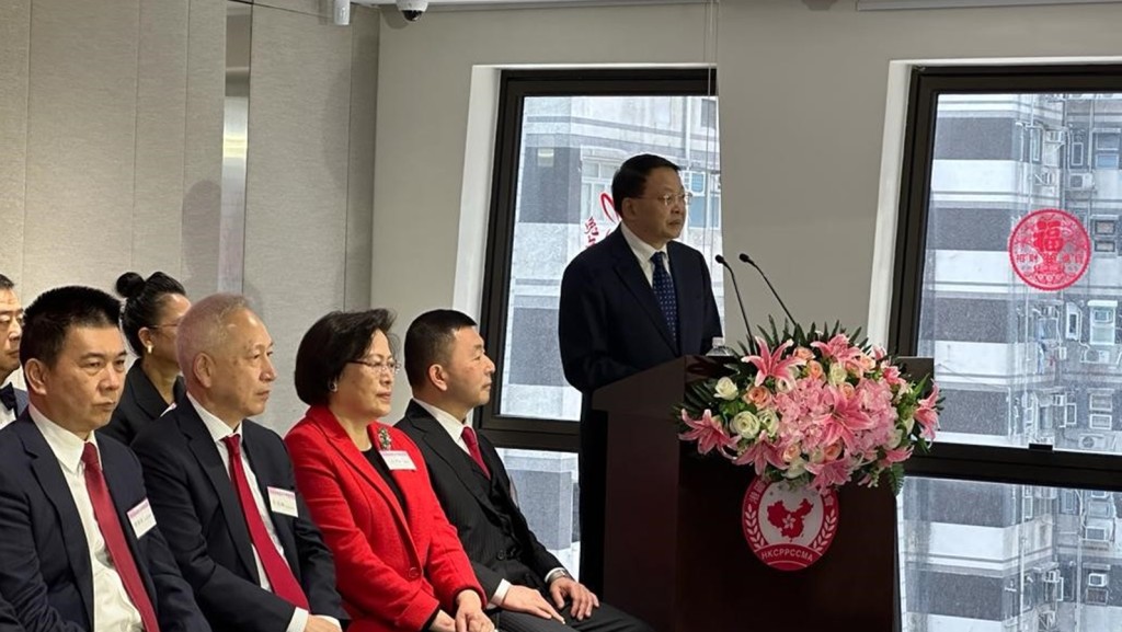 中聯尹宗華希望港區省級政協委員聯誼會能發揮愛國愛港力量中的鐵軍作用，促進香港與內地交流發展。何嘉敏攝