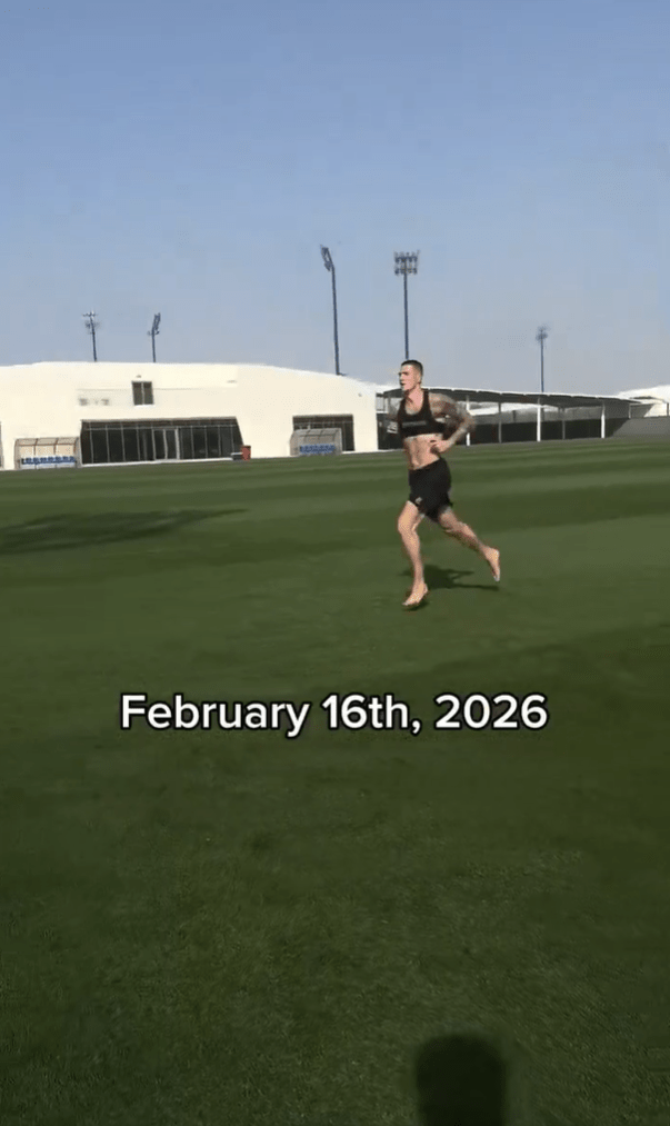 施斯高到杜拜私人特訓。影片截圖