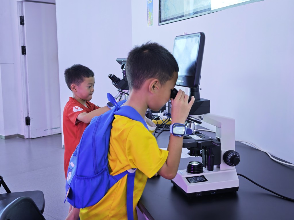 海南文昌航天科技相關展館吸引各地旅客前來了解。 海南文昌航天科技相關展館吸引各地旅客前來了解。