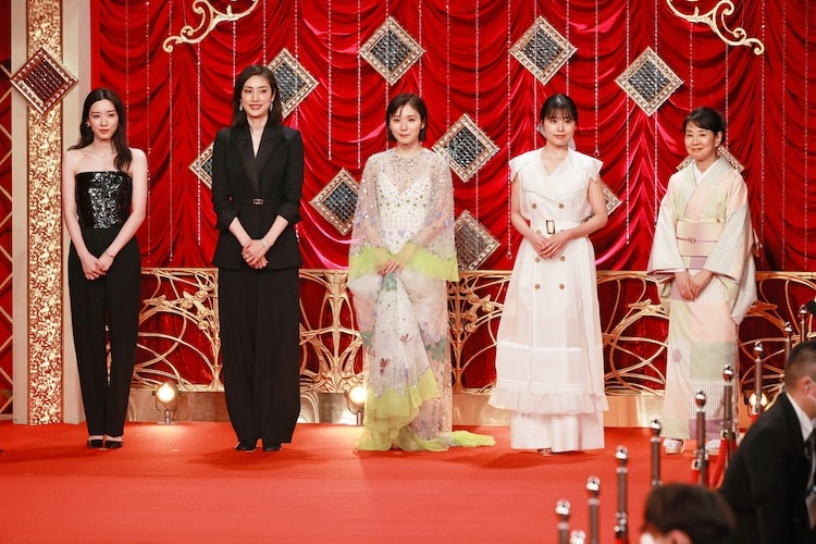 (左起)角逐影后的有永野芽郁、天海祐希、松岡茉優、有村架純及吉永小百合。