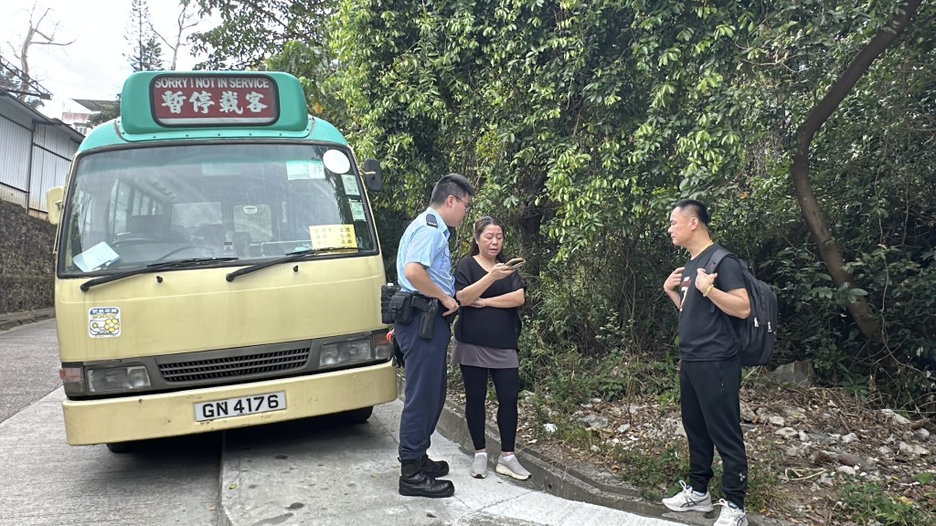 車主曾女士及外勞司機。劉漢權攝