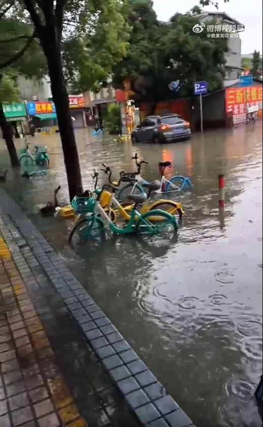 珠海部分街道積水。