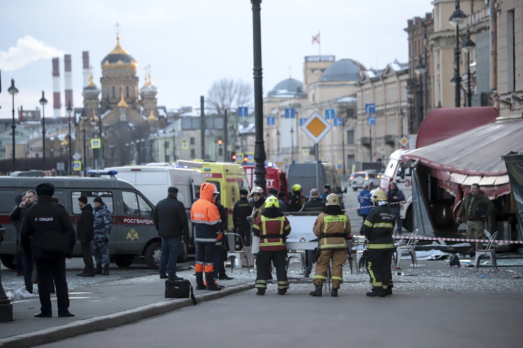 圣彼得堡咖啡店发生爆炸酿1死16伤。美联社