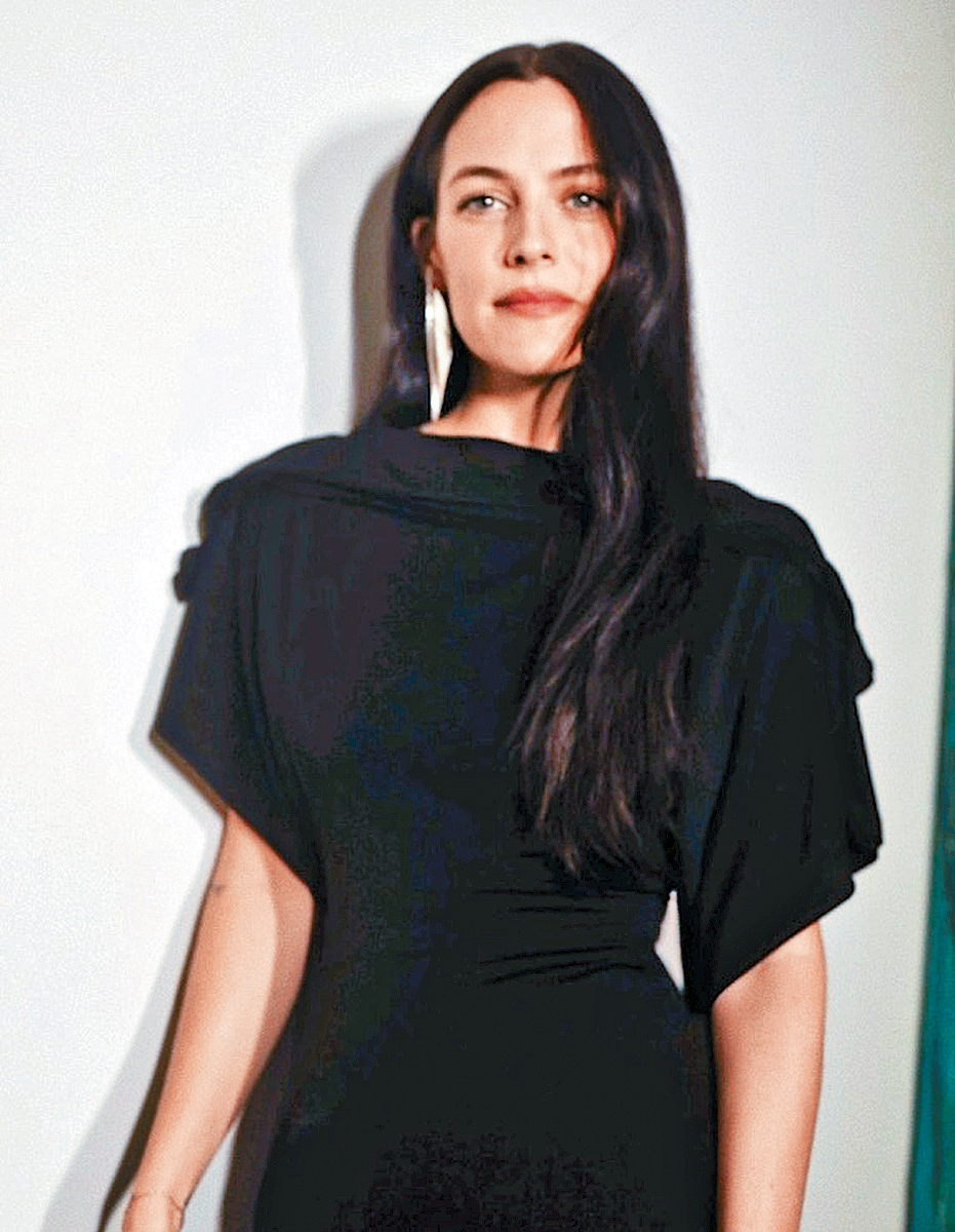 爆料人更指捐卵者是貓王外孫女Riley Keough。