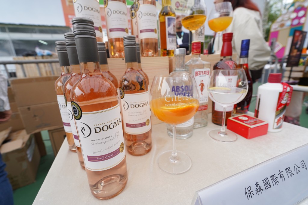 酒類貨品。 酒類貨品。