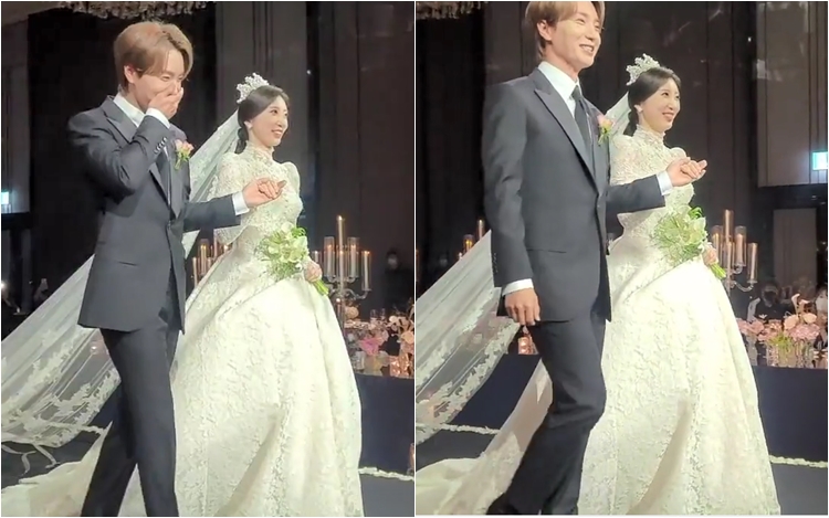 利特牽着家姐進場時，忍不住笑。