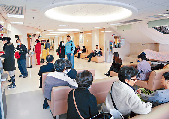 本報獲悉,自願醫保獲批的「標準計畫」認可產品,平均保費只約四千元。