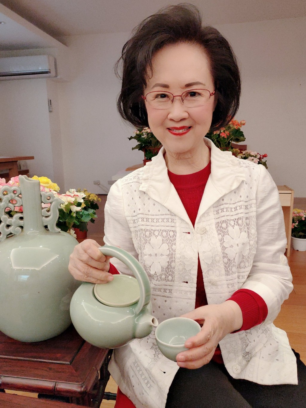 瓊瑤輕生消息傳出,震驚華人社會。facebook 瓊瑤輕生消息傳出,震驚華人社會。facebook