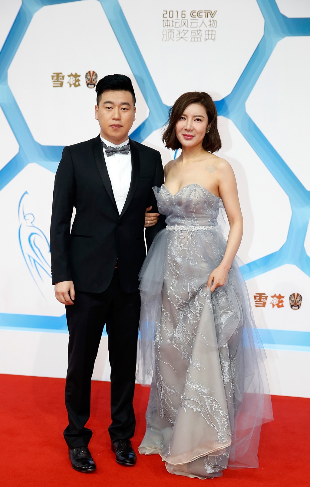 龐偉、杜麗於2009年結婚。新華社