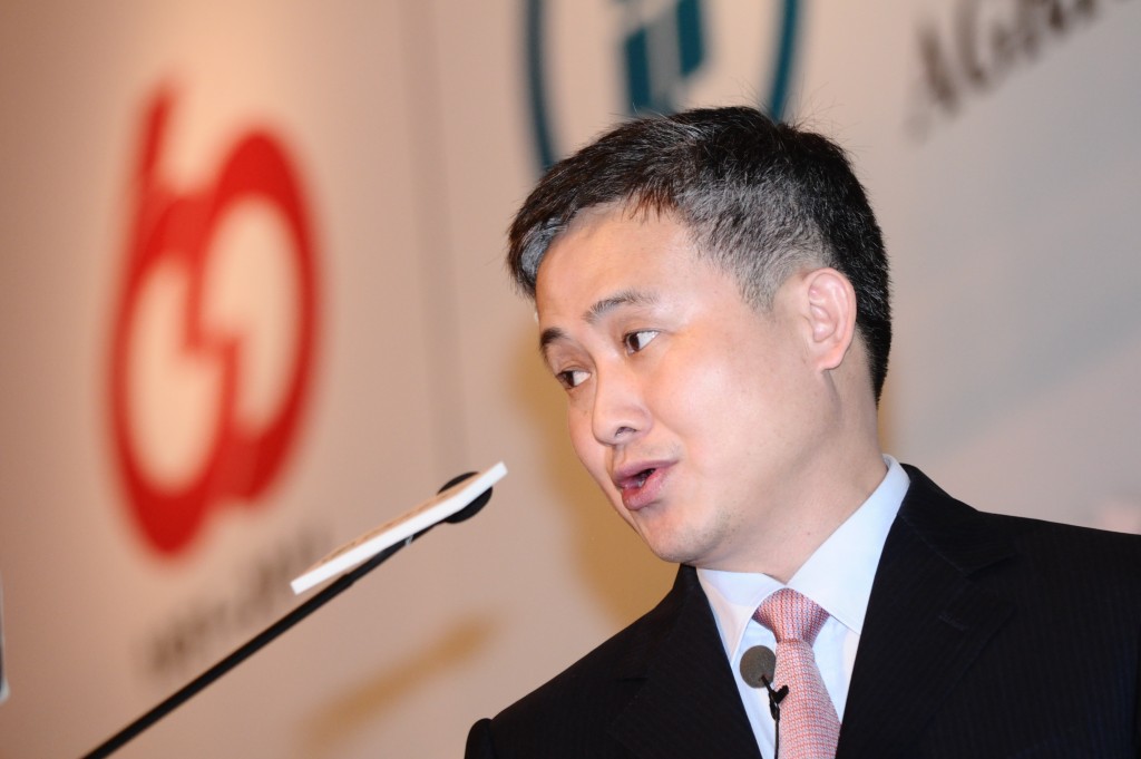 2008年4月，潘功勝轉任中國農業銀行黨委委員、副行長，直至2012年6月調任人行。