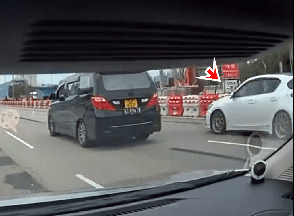 私家車沿粉嶺公路行駛。fb：車cam L（香港群組）