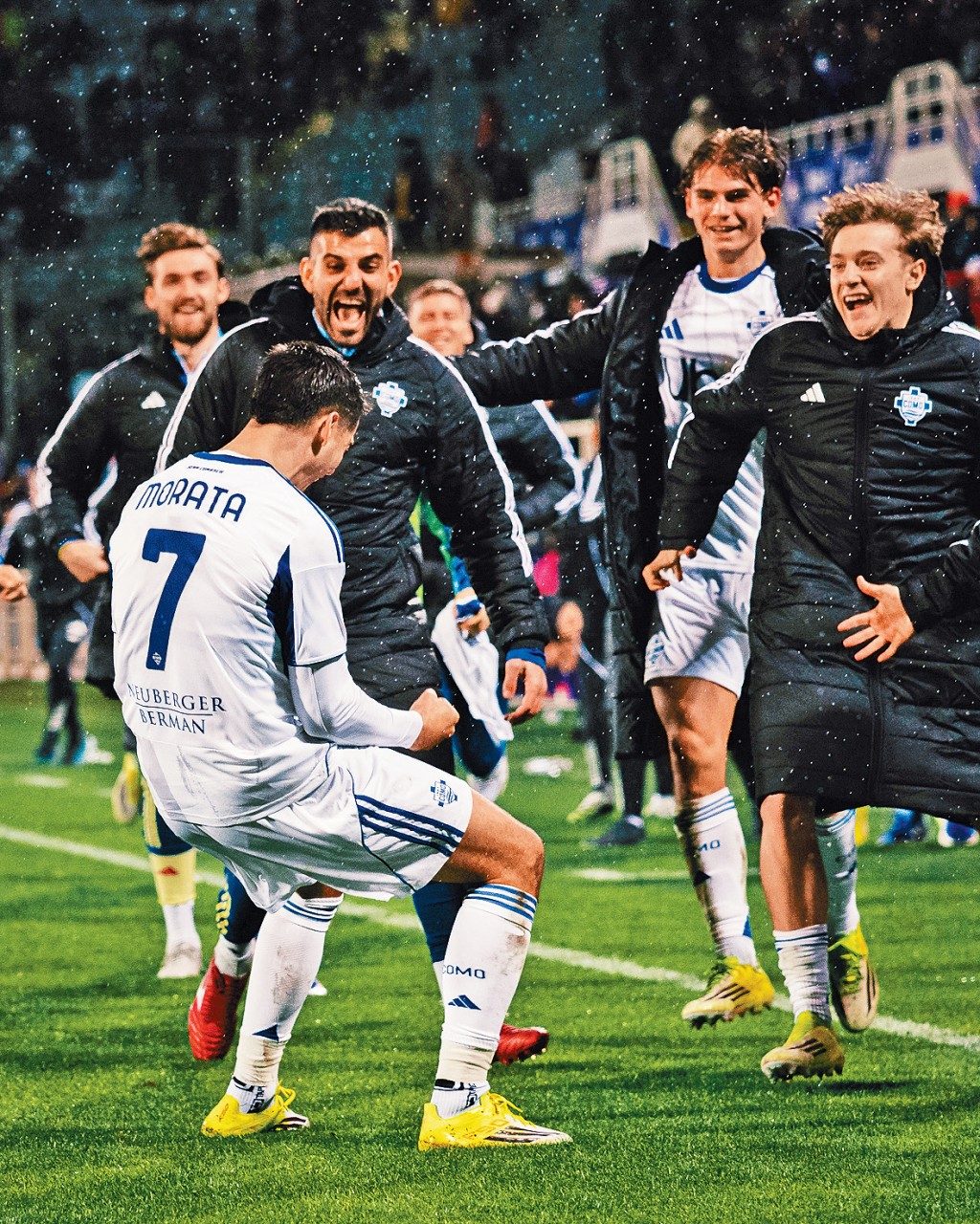 艾華路莫拉達(白衫7號)取得加盟後首個入球。