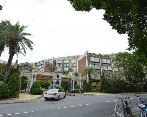 比華利山別墅2098萬沽,蝕802萬離場。
