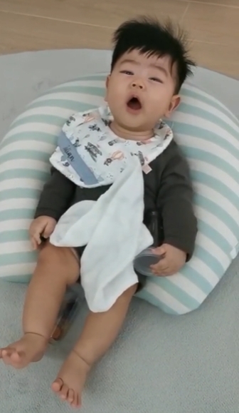 5個月大Julian識得做和音。