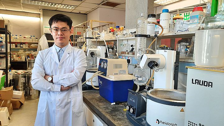 何健研發的異相金屬有機催化劑,有助於製藥,既可降低成本,亦能使藥物純度更高,有機會問鼎諾貝爾化學獎。蔡健行攝