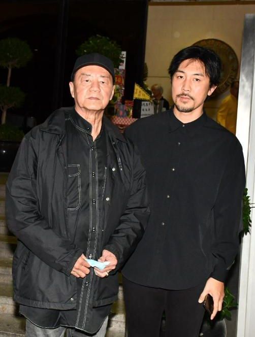 狄龍和兒子譚俊彥