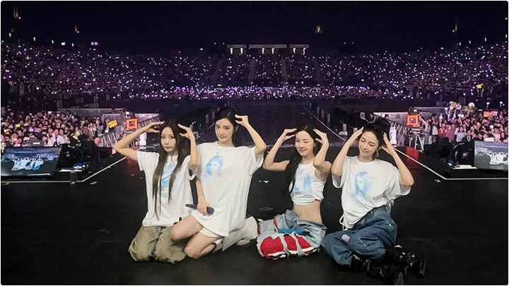 aespa香港巡唱開鑼 Winter驚喜唱中文版《Blue》成員以廣東話向歌迷講「世一」