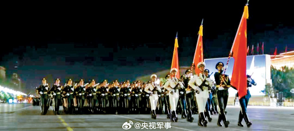 天安門舉行閱兵綵排。