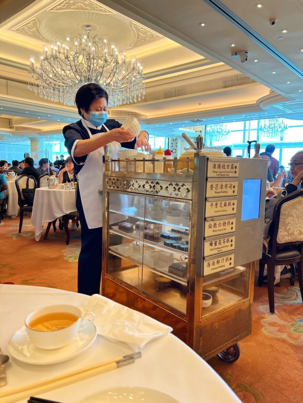 推車仔點心推介|中環美心皇宮 經典點心車配180度維港景 推車仔點心推介|中環美心皇宮 經典點心車配180度維港景