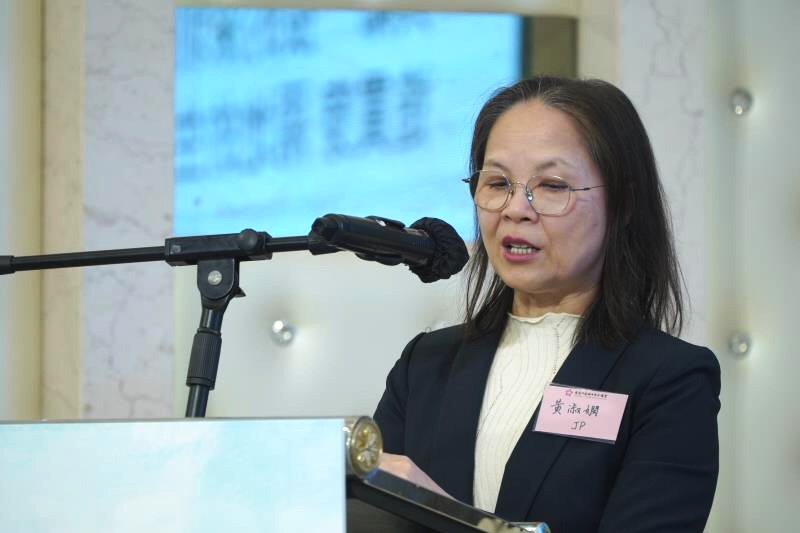 香港特別行政區環境及生態局黃淑嫻副局長解釋環境及生態局在2022年施政報告中提到的施政措施。
