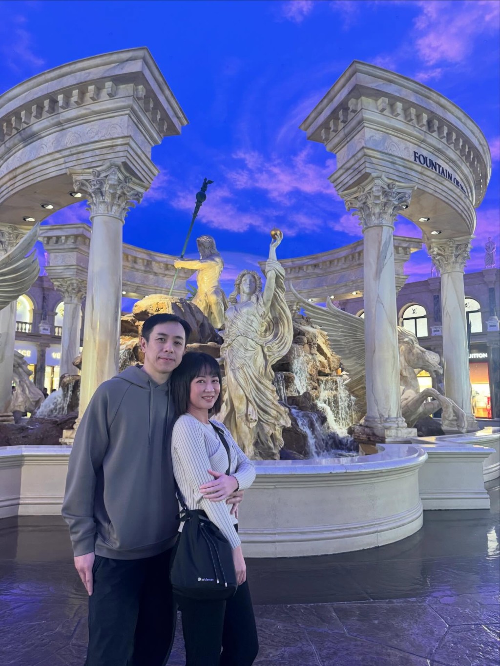 容羨媛與老公及子女移民加拿大至今已兩年。 容羨媛與老公及子女移民加拿大至今已兩年。