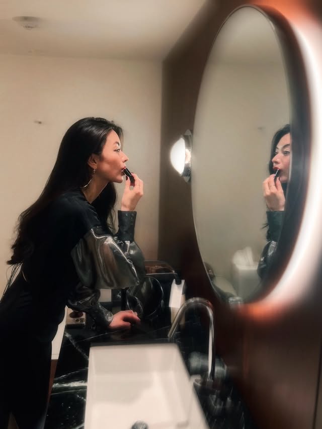 吳建豪太太荒卷繪美出生於日本福岡。 吳建豪太太荒卷繪美出生於日本福岡。